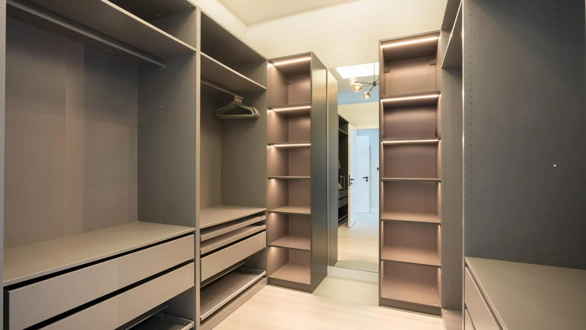 Apartment Palm Home Next To Nakheel Mall With Private Beach Dubai